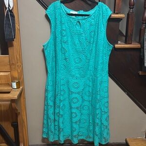 London Style Turquoise Lace Midi Dress